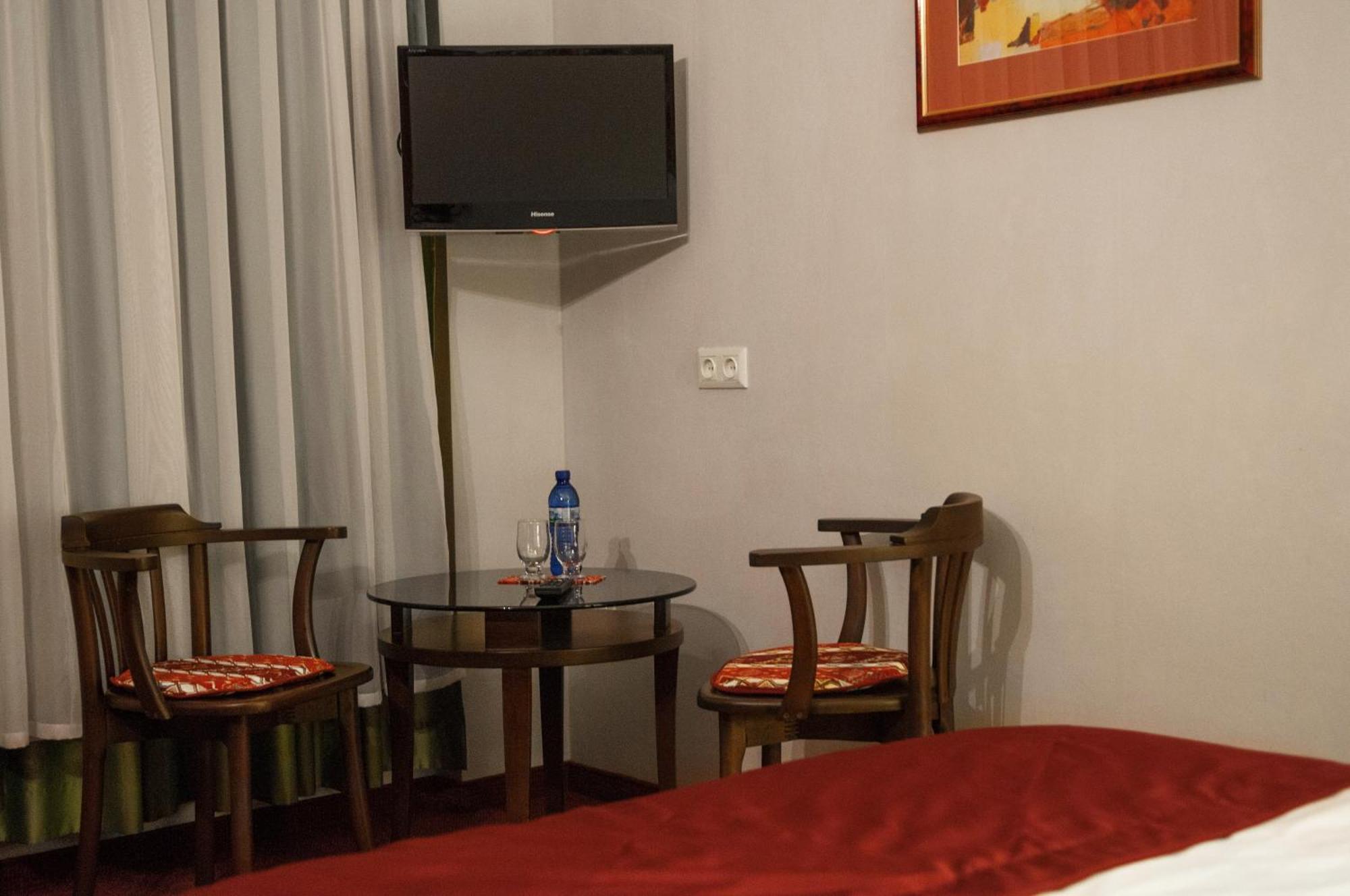 Prestige Palace - Esquisse Hotel Tbilisi Cameră foto